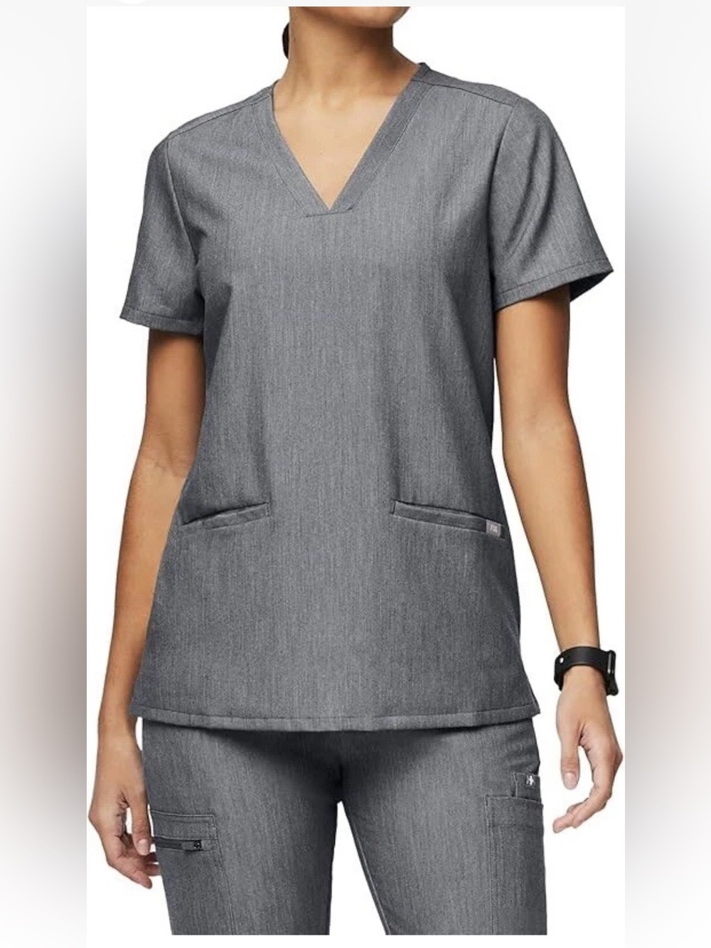 Figs Scrubs Sz XS Casma Three-Pocket Scrub Top in Graphite Gray